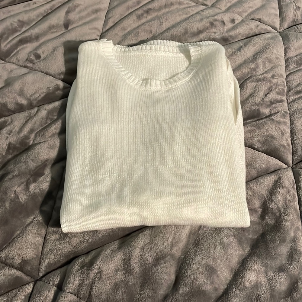 Long sweater with slits